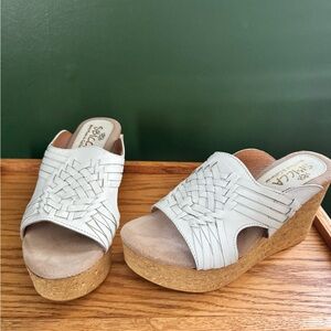 Sbicca Women's White Woven Wedge Sandals